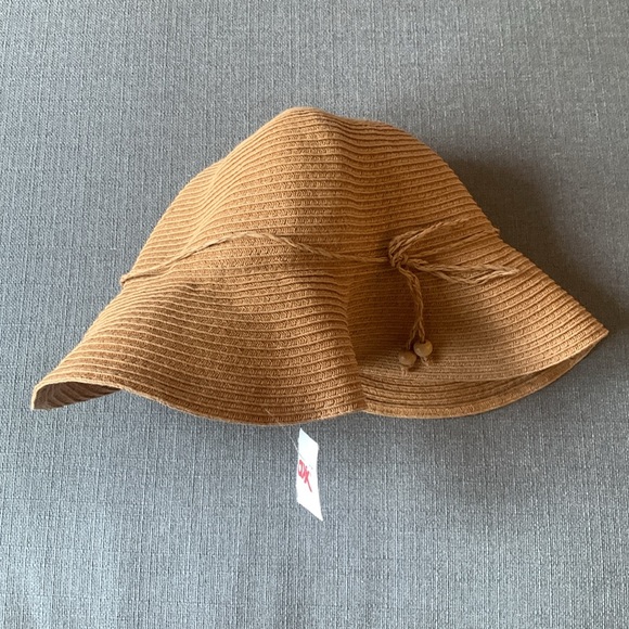 AUGUST HAT COMPANY - Picture 5 of 6